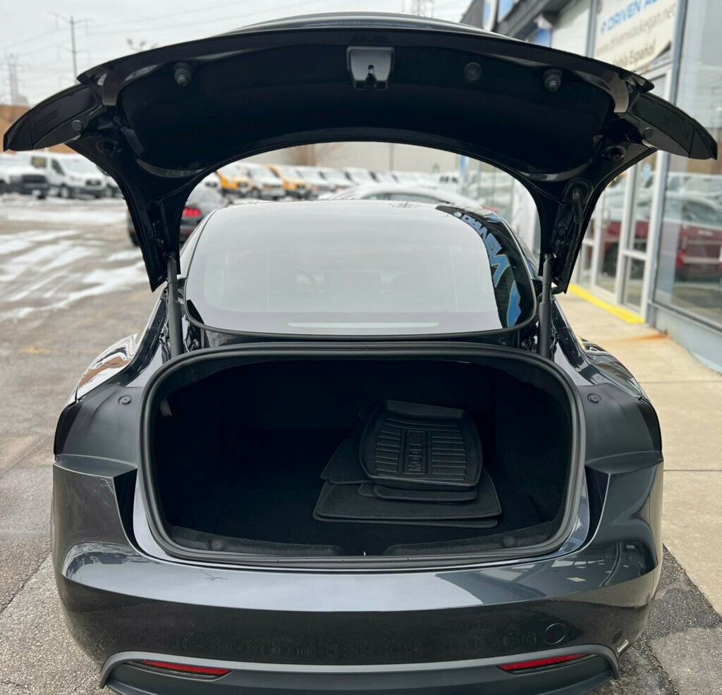 Used 2025 Tesla Model 3 Long Range image 7