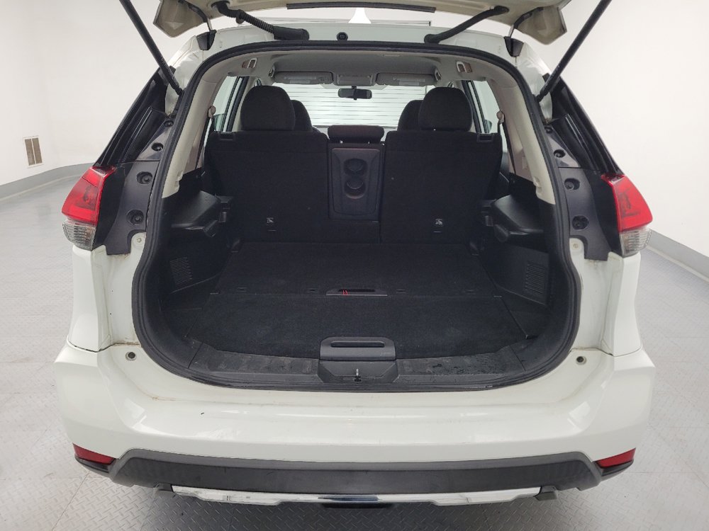 Used 2018 Nissan Rogue S AWD/4WD image 29