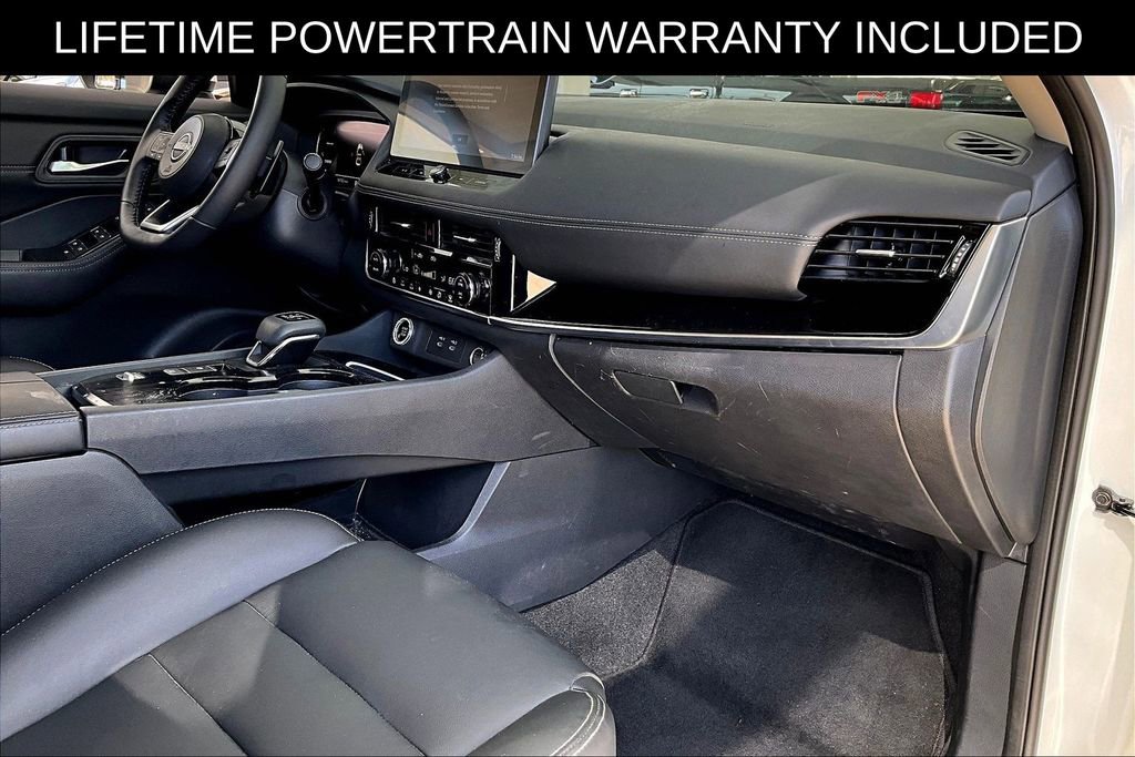 Used 2024 Nissan Rogue SL w/ SL Premium Package image 17