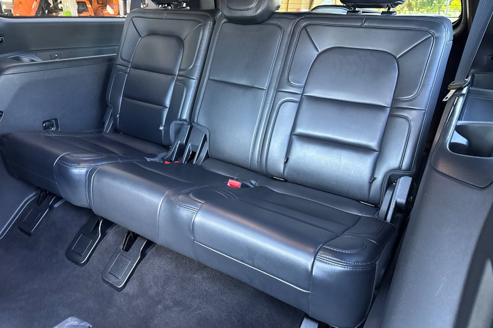 Certified 2023 Lincoln Navigator L Reserve AWD/4WD image 15