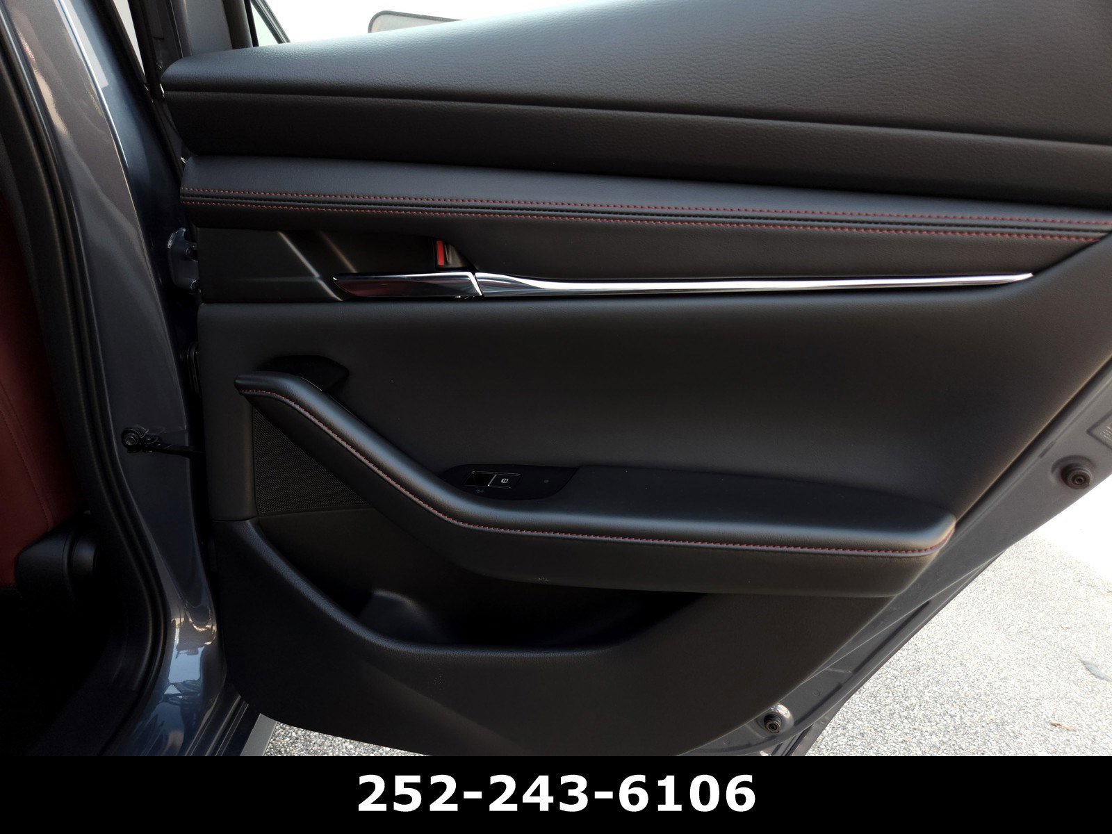 Used 2025 MAZDA MAZDA3 Carbon AWD/4WD image 35