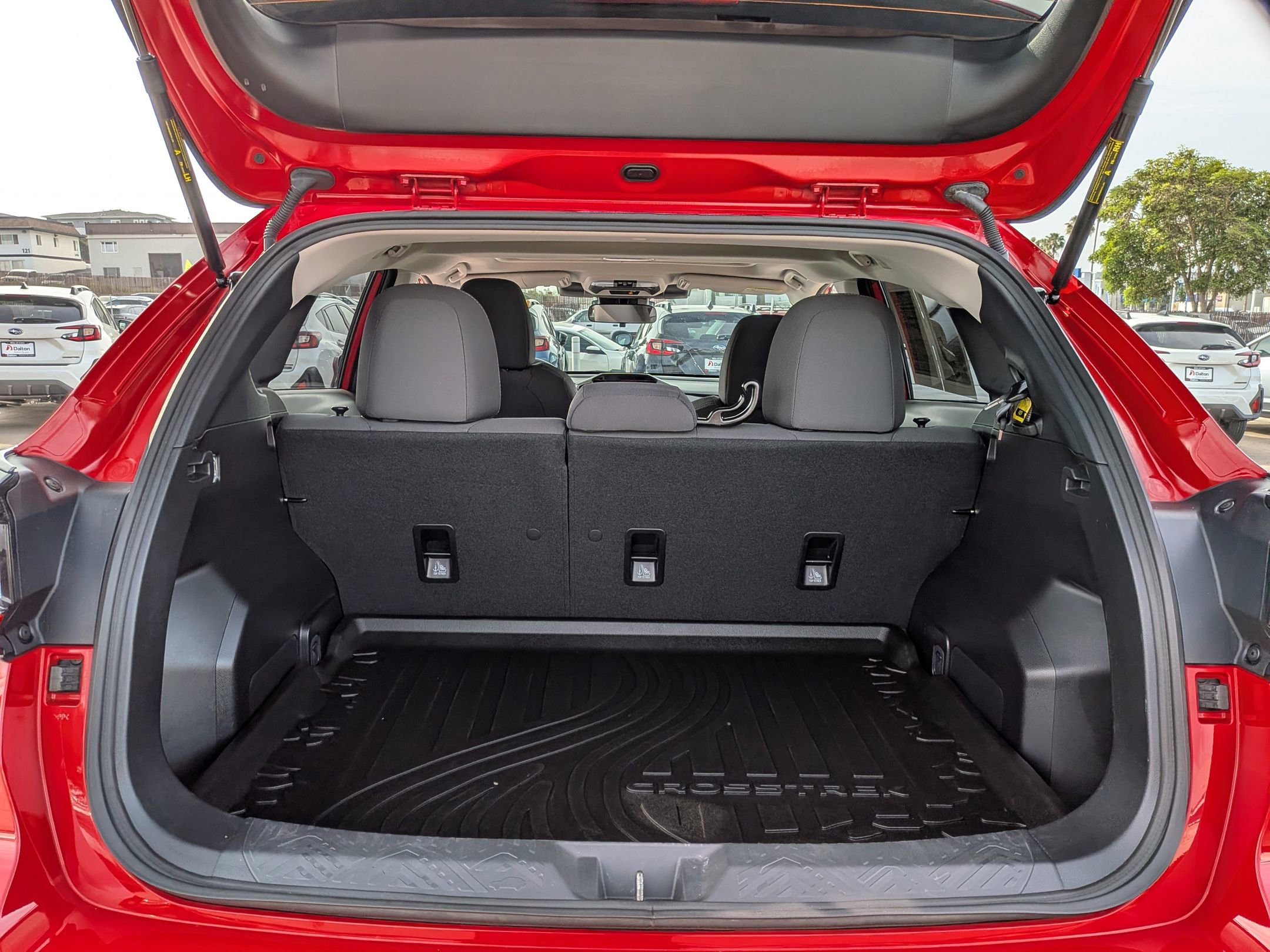 Certified 2025 Subaru Crosstrek 2.0i Premium image 31