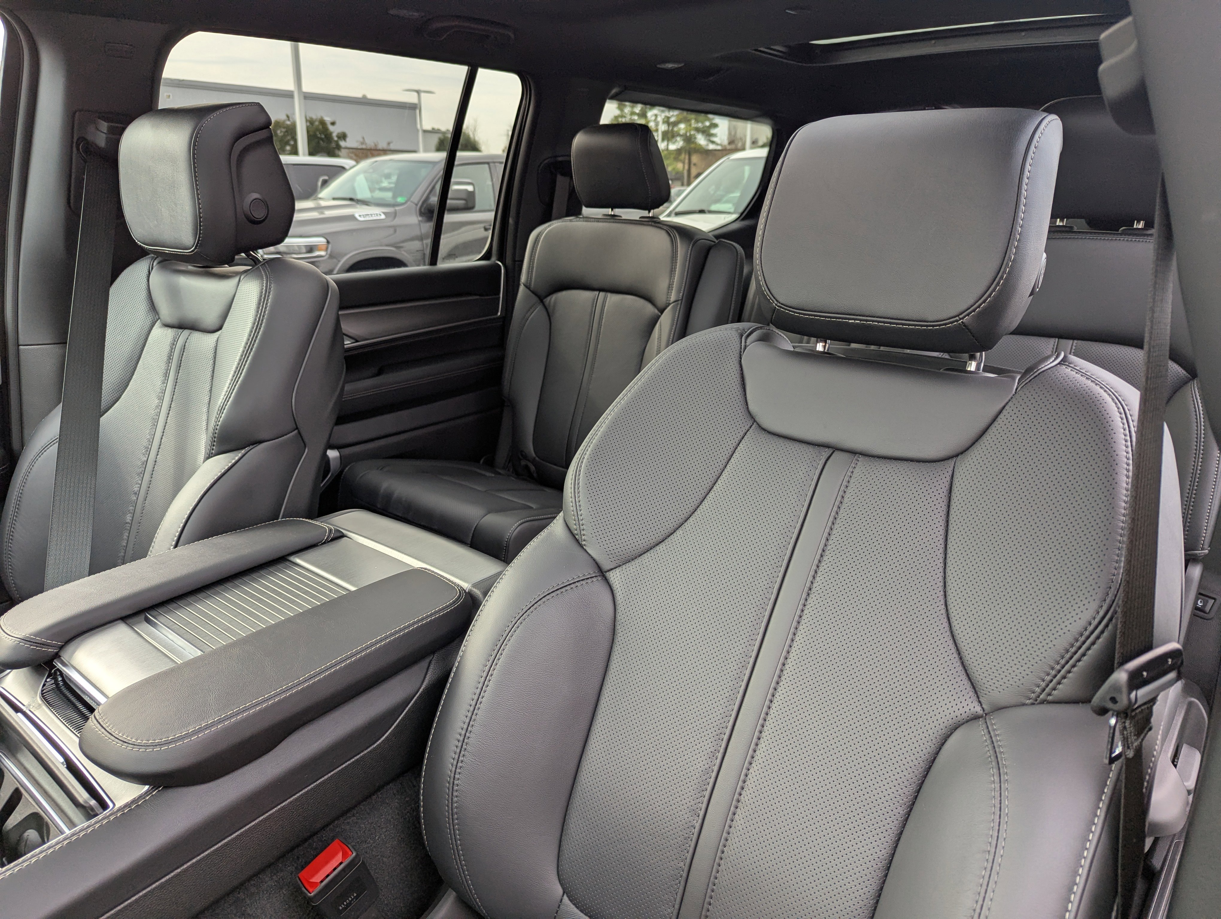 New 2025 Jeep Wagoneer Series II image 14