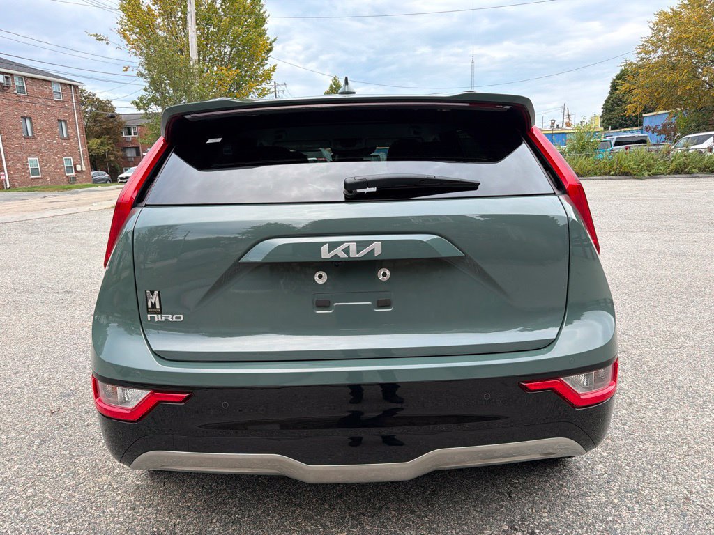 Used 2023 Kia Niro Wind w/ Wind Preserve Package FWD image 5