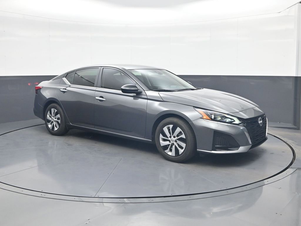 Used 2025 Nissan Altima 2.5 S image 1
