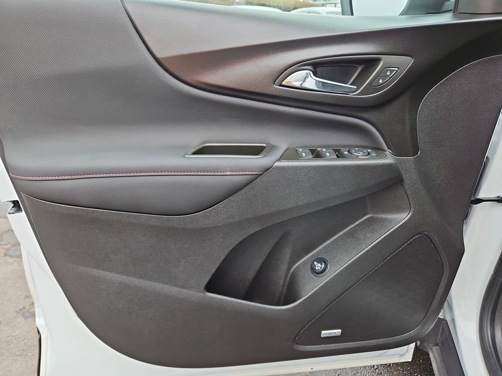 Used 2024 Chevrolet Equinox RS w/ RS Leather Package image 25