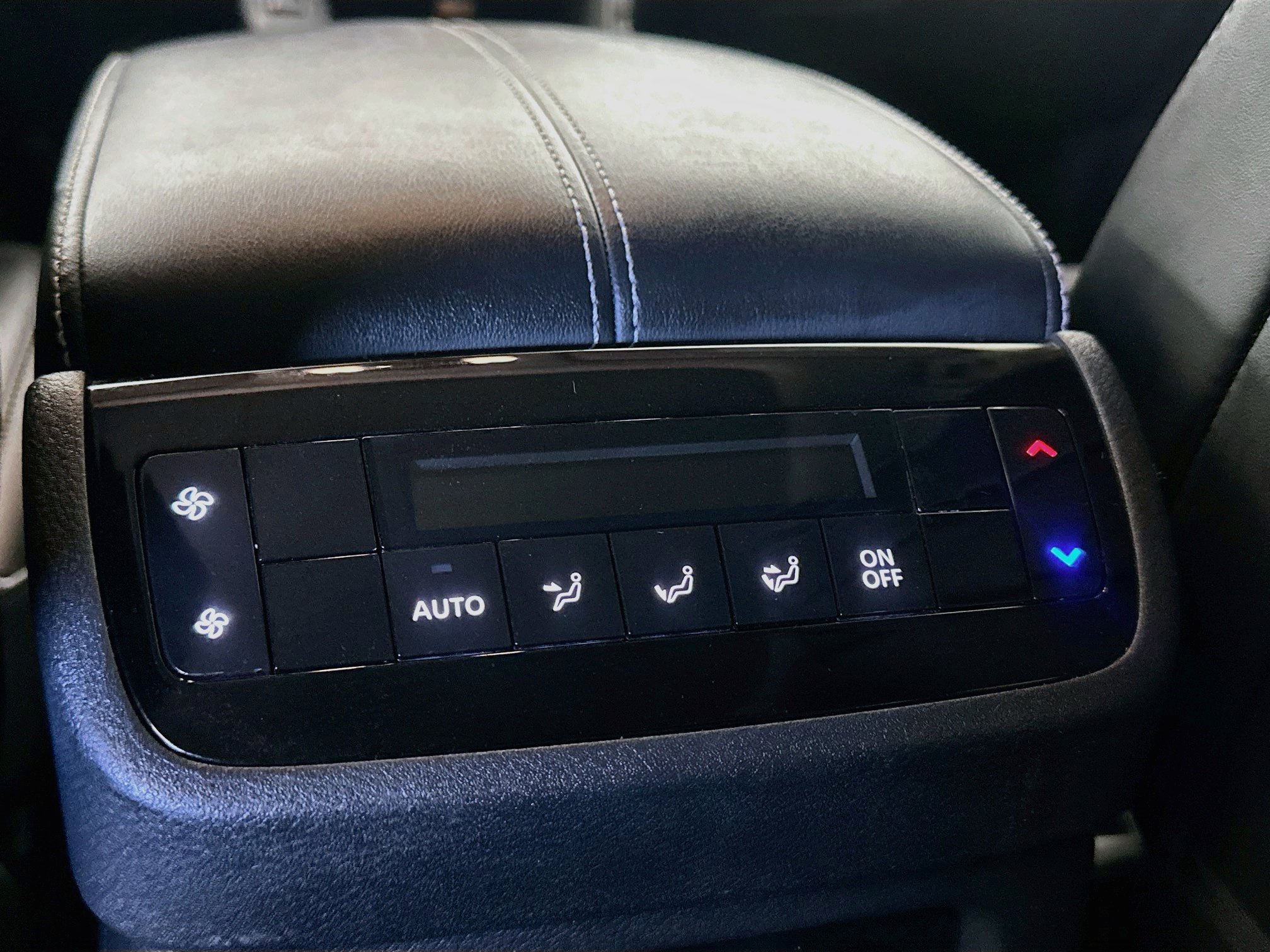 Used 2023 INFINITI QX60 Luxe w/ Vision Package AWD/4WD image 29