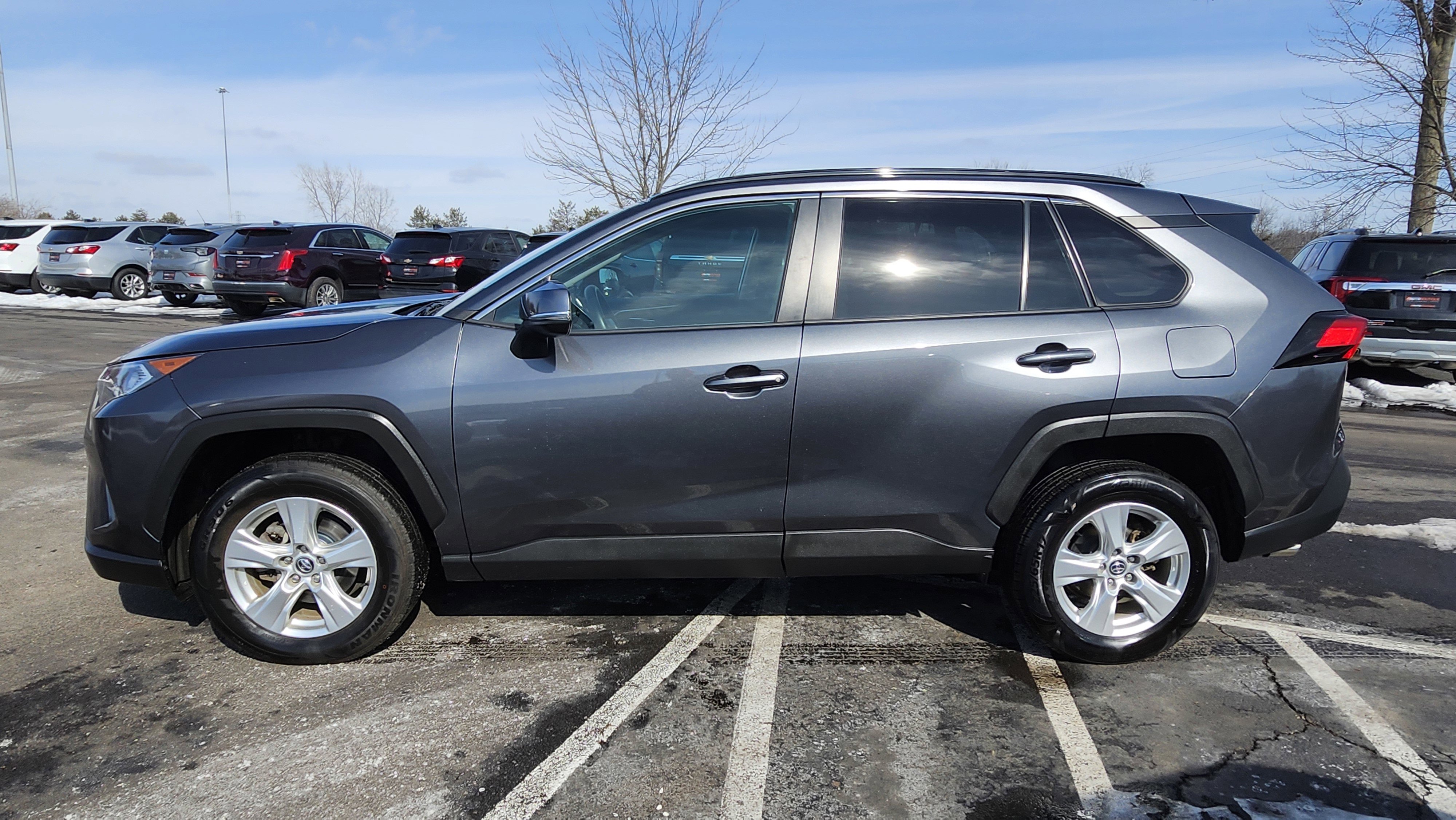 Used 2021 Toyota RAV4 XLE w/ Carpet Mat Package (TMS) image 12