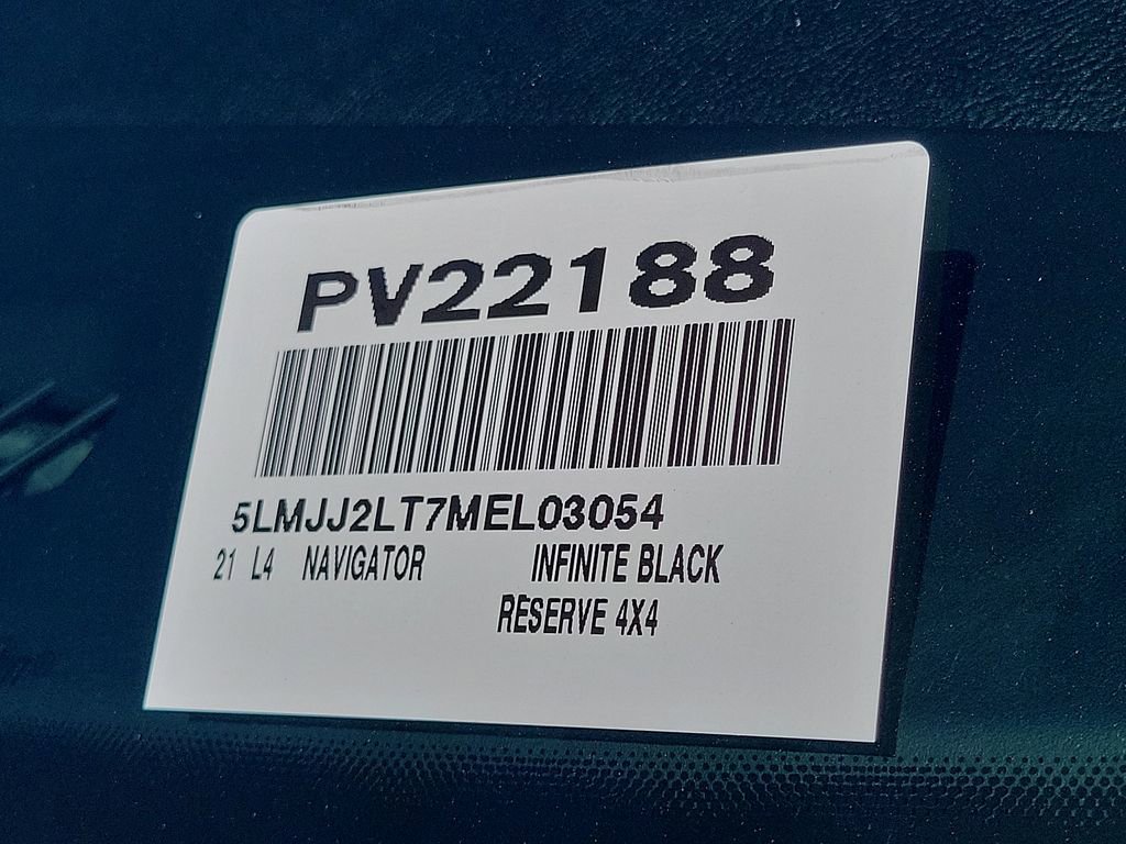 Used 2021 Lincoln Navigator Reserve image 26