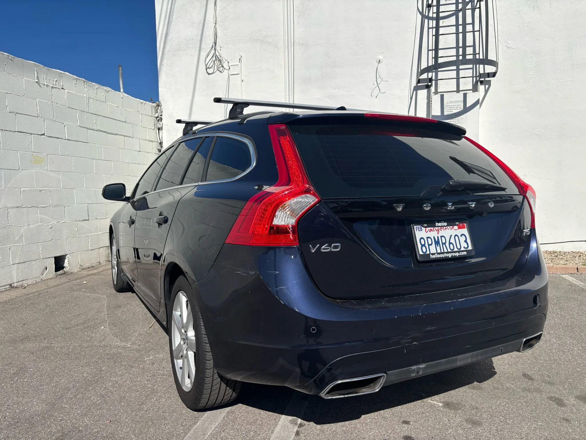 Used 2017 Volvo V60 T5 Premier w/ Convenience Package image 10
