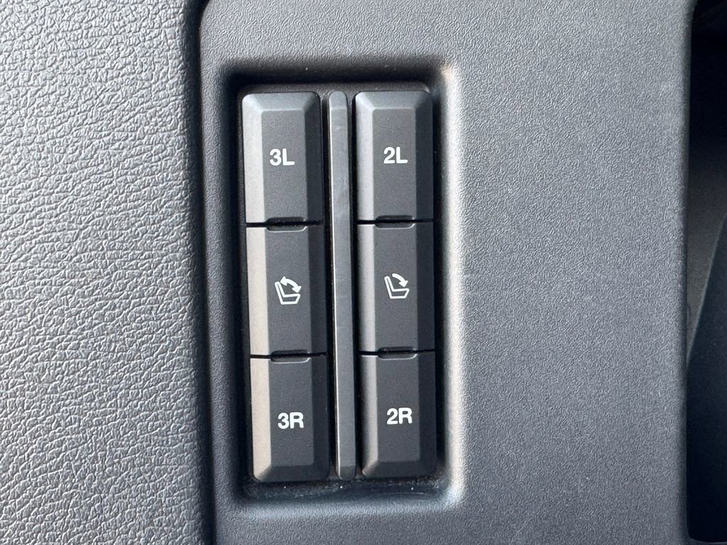 Used 2023 Ford Expedition Limited AWD/4WD image 35