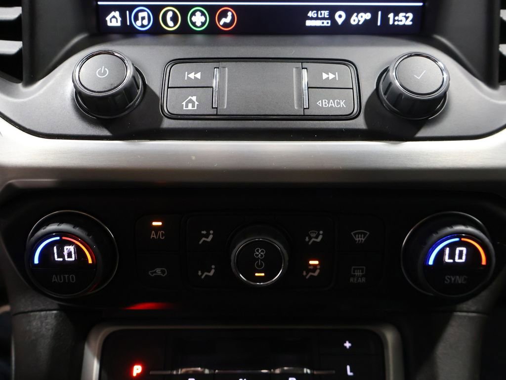 Used 2023 GMC Acadia SLE image 32