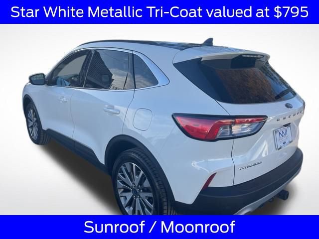 Certified 2022 Ford Escape Titanium w/ Class II Trailer Tow Package image 4
