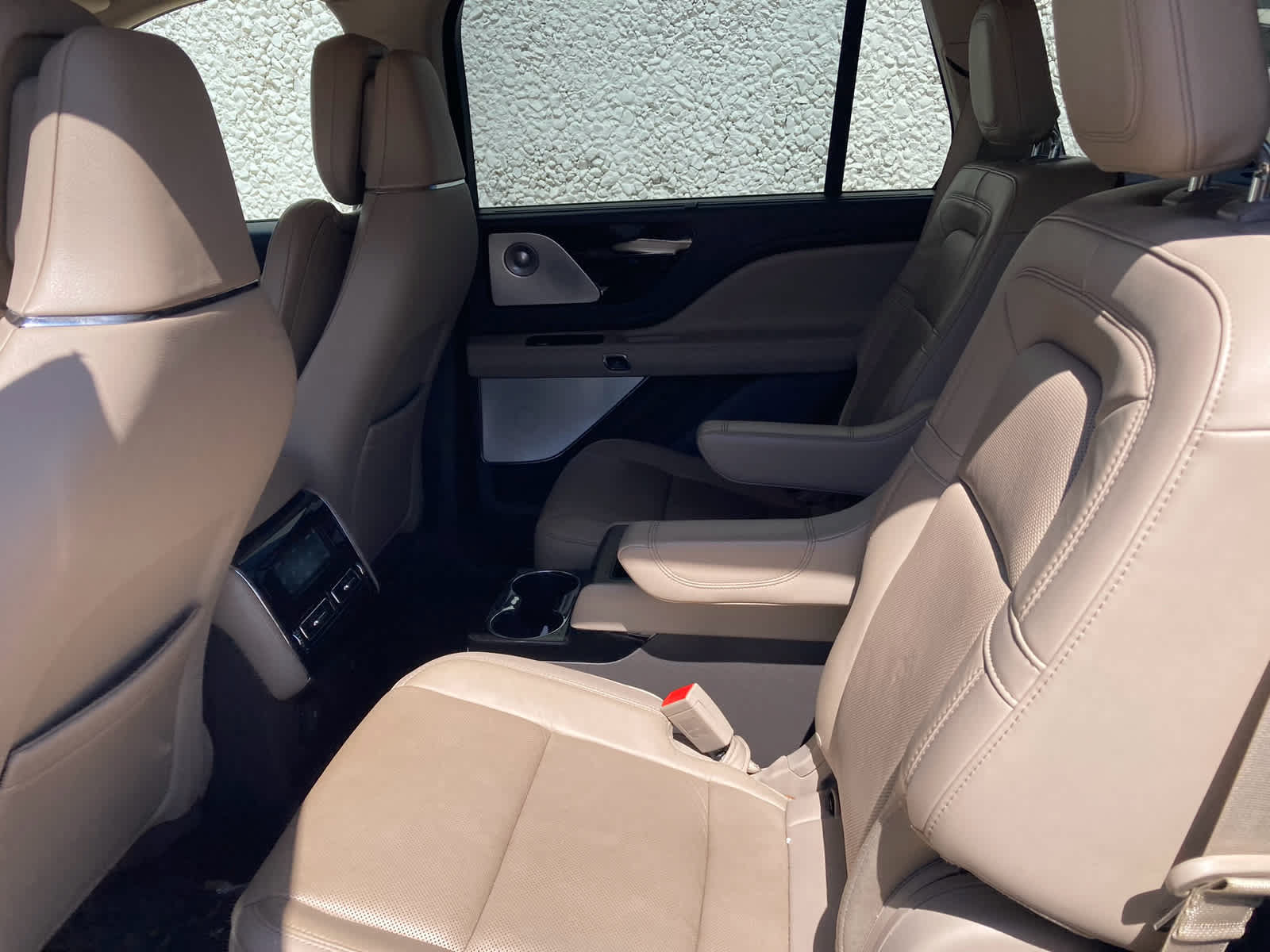 Used 2022 Lincoln Aviator Reserve w/ Equipment Group 201A AWD/4WD image 5
