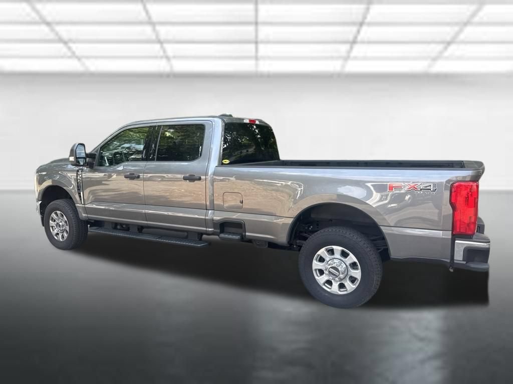 Certified 2024 Ford F350 XLT w/ FX4 Off-Road Package AWD/4WD image 3