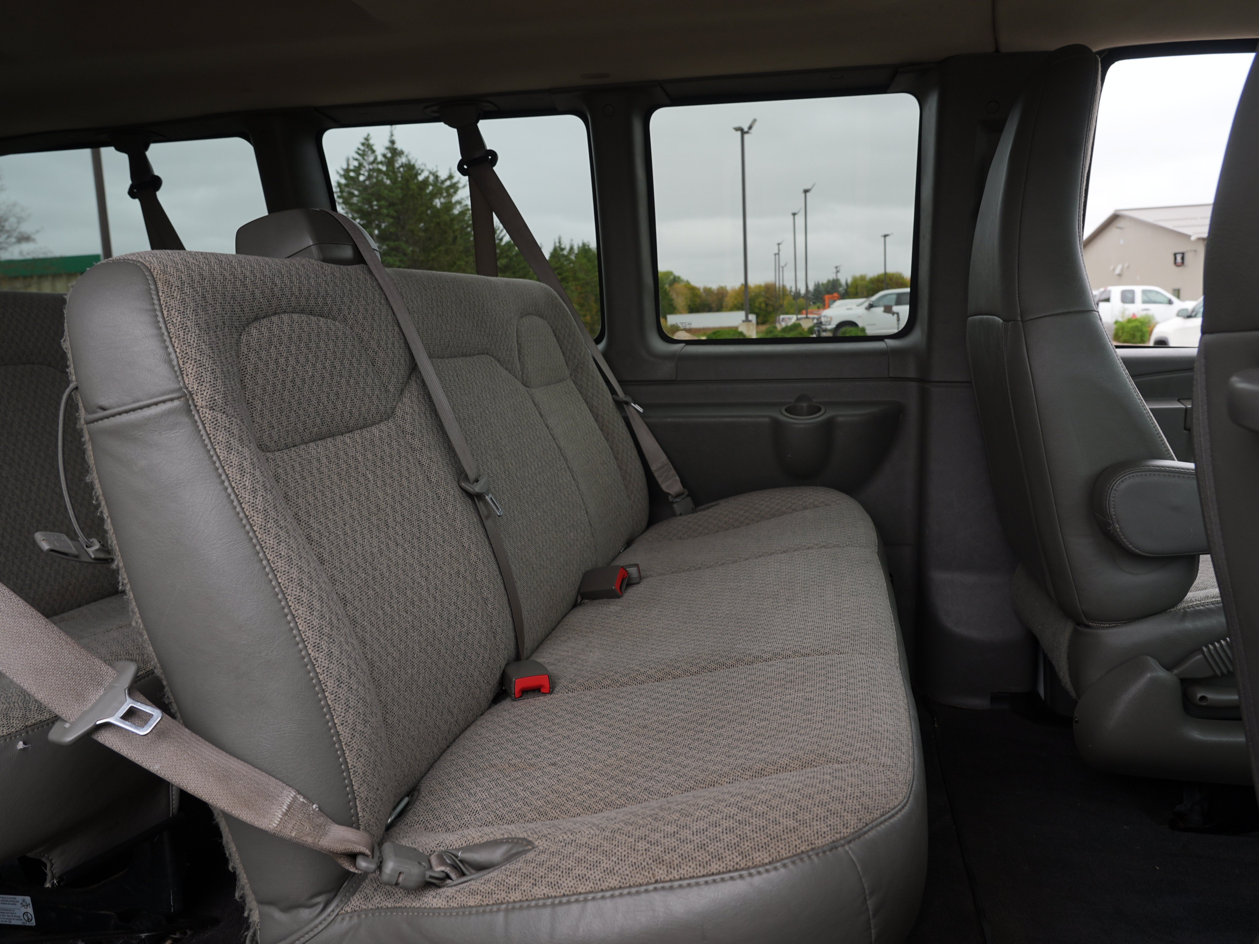 Used 2019 Chevrolet Express 3500 LT w/ LT Preferred Equipment Group RWD image 28