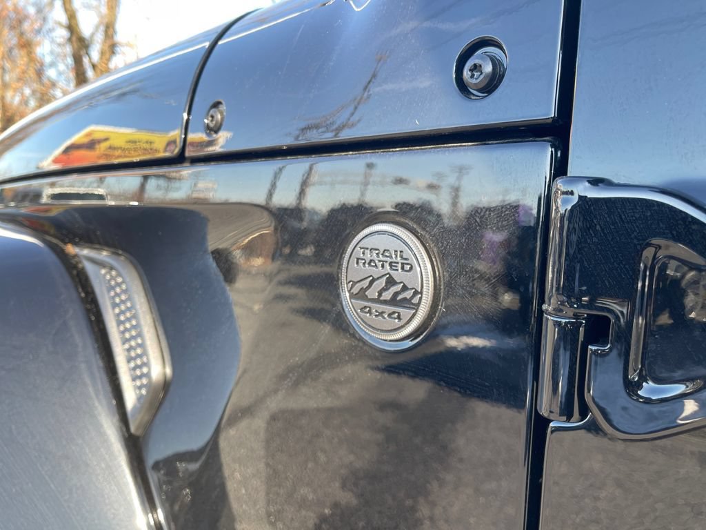 New 2026 Jeep Gladiator Sport AWD/4WD image 16