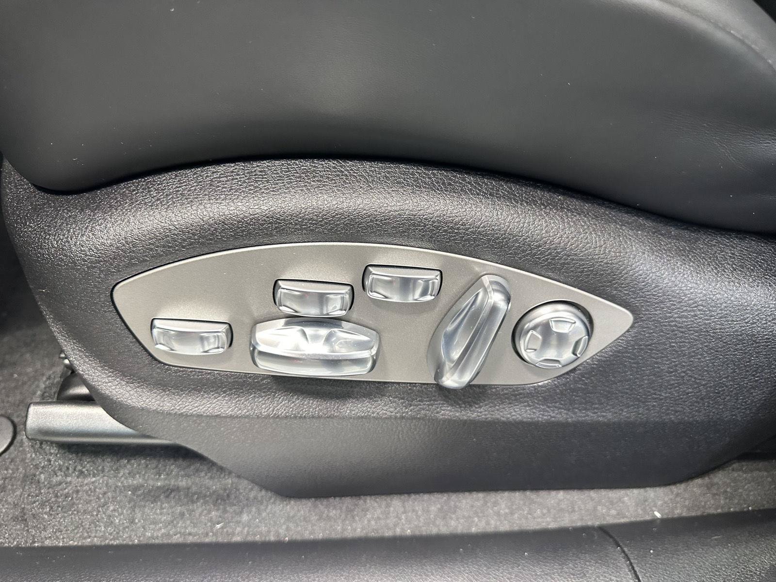 New 2026 Porsche Macan S AWD/4WD image 19