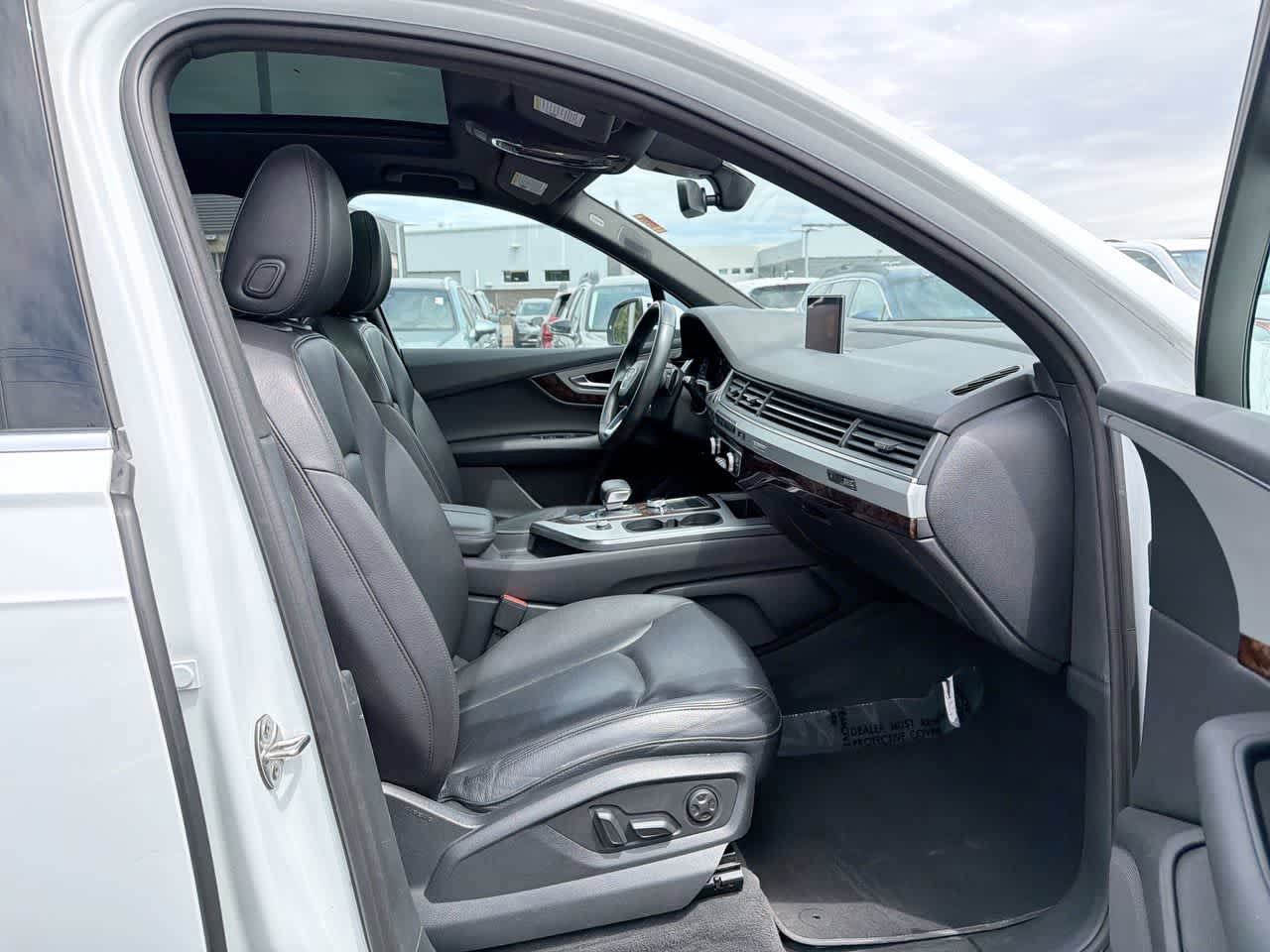 Used 2019 Audi Q7 2.0T Premium Plus w/ Premium Plus Package AWD/4WD image 28