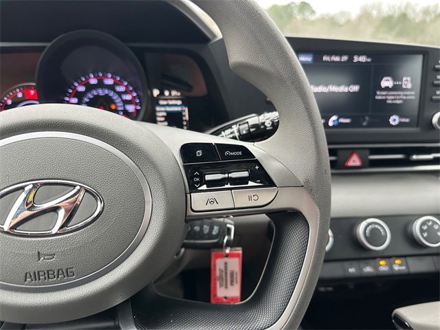 Used 2021 Hyundai Elantra SE image 22