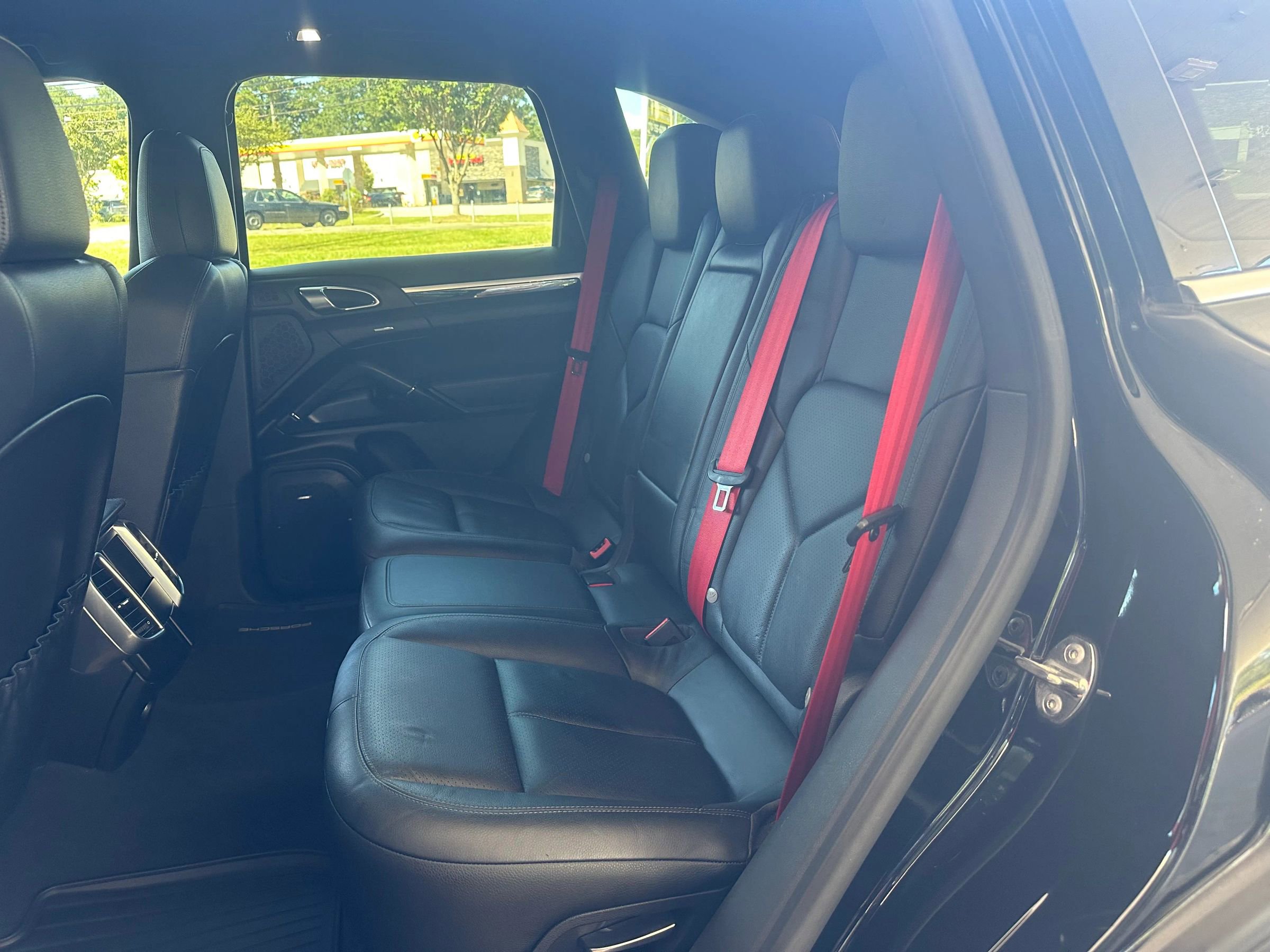 Used 2013 Porsche Cayenne image 10