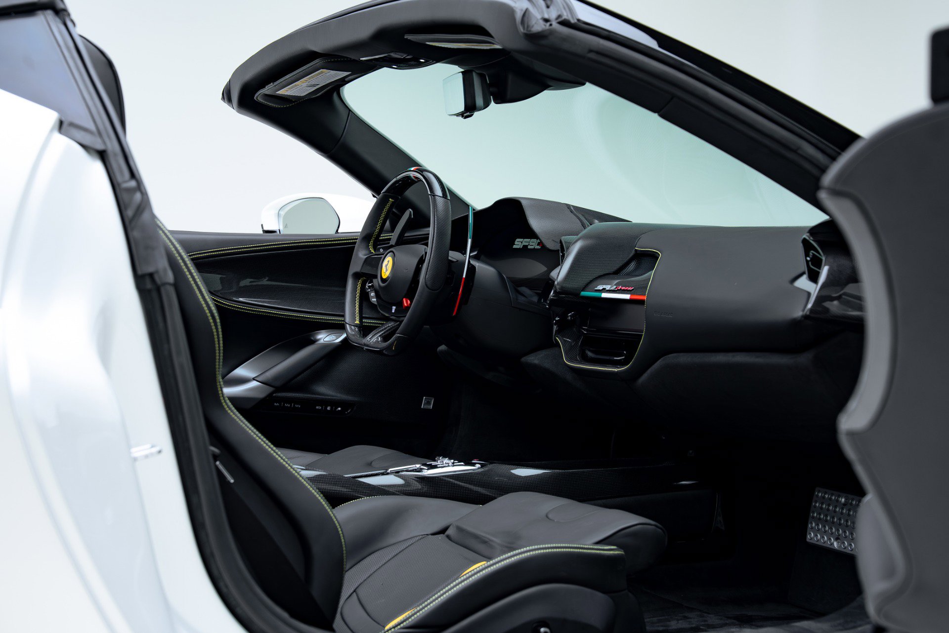 Used 2024 Ferrari SF90 Spider AWD/4WD image 38