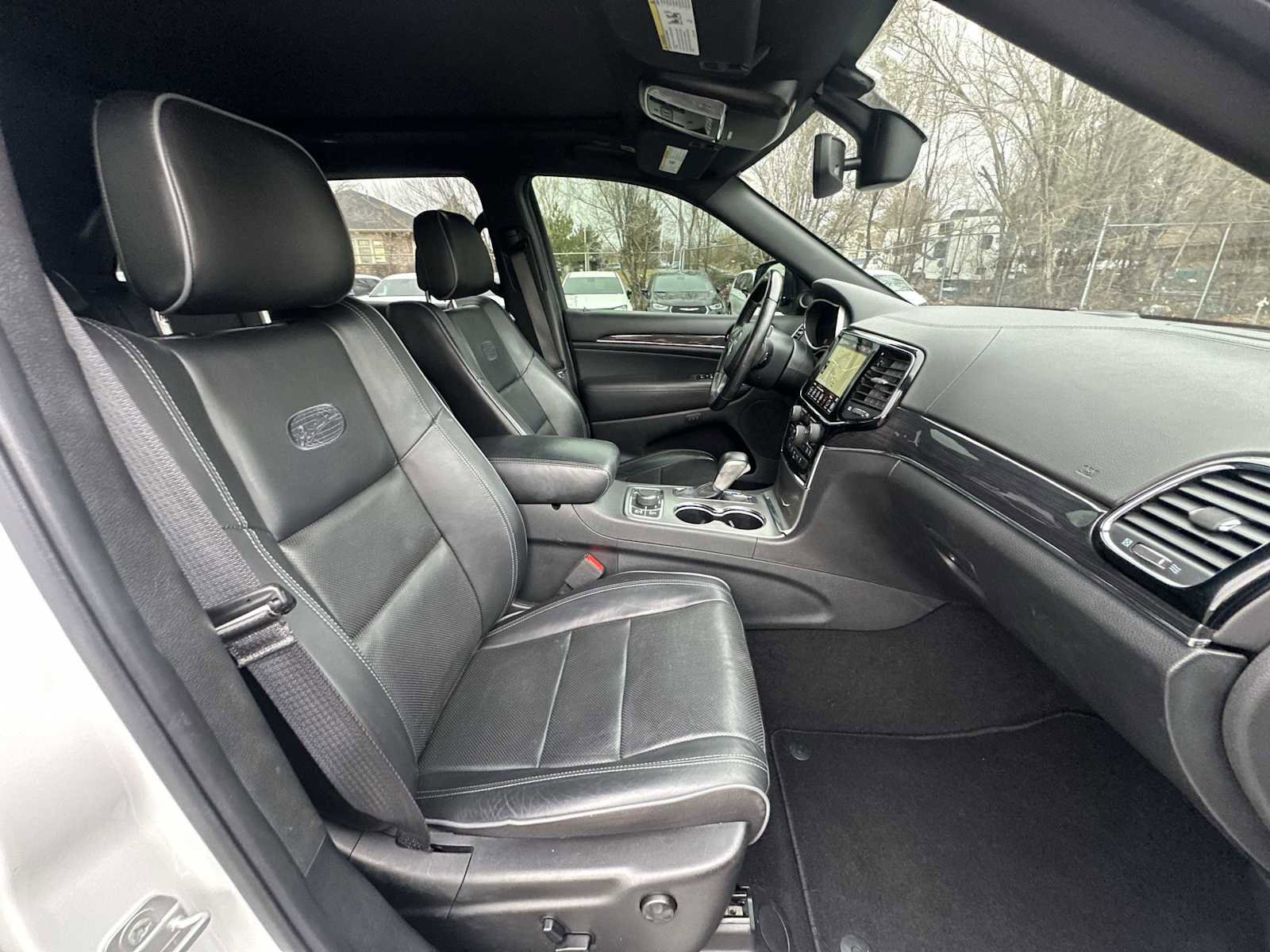 Used 2020 Jeep Grand Cherokee Overland image 25