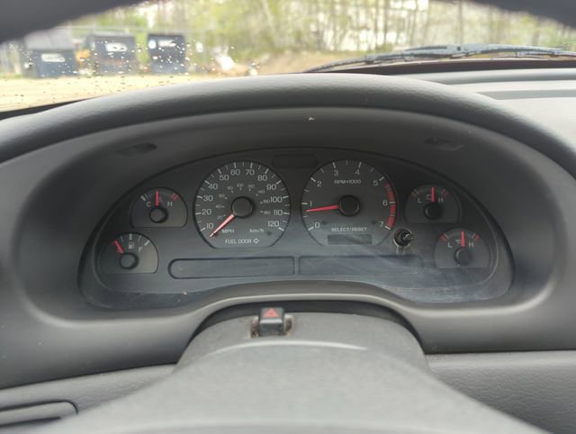Used 2001 Ford Mustang Convertible RWD image 18