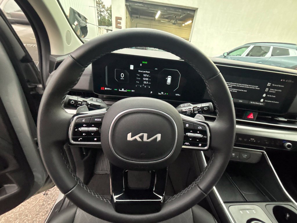 Certified 2026 Kia Carnival SX FWD image 12