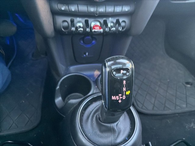 Used 2021 MINI Cooper 4-Door Hardtop w/ Storage Package image 51