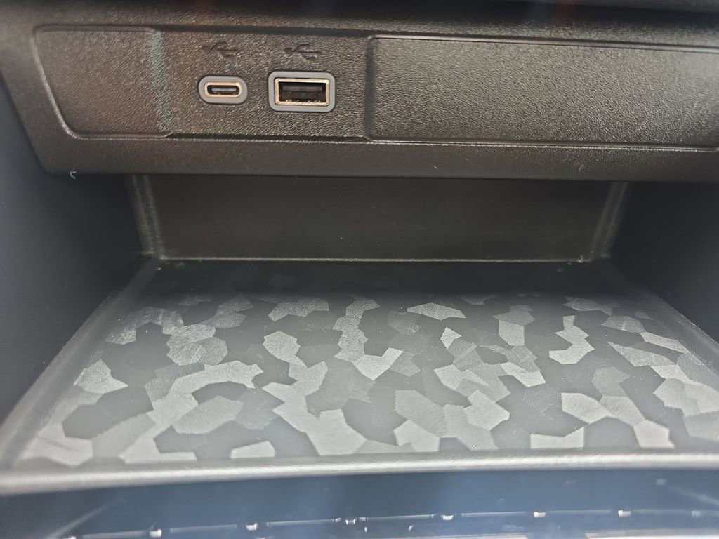 Used 2024 Chevrolet Colorado ZR2 w/ Technology Package AWD/4WD image 38