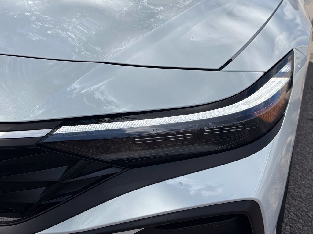 New 2026 Hyundai Elantra SEL Sport FWD image 25