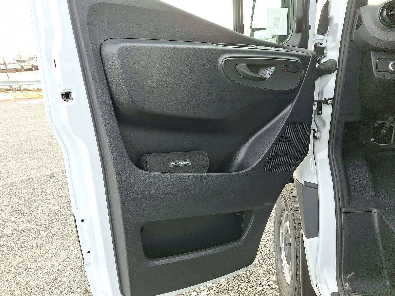 New 2025 Mercedes-Benz Sprinter 2500 image 12