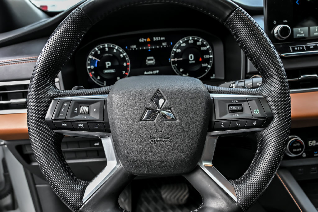 Used 2024 Mitsubishi Outlander SEL AWD/4WD image 20