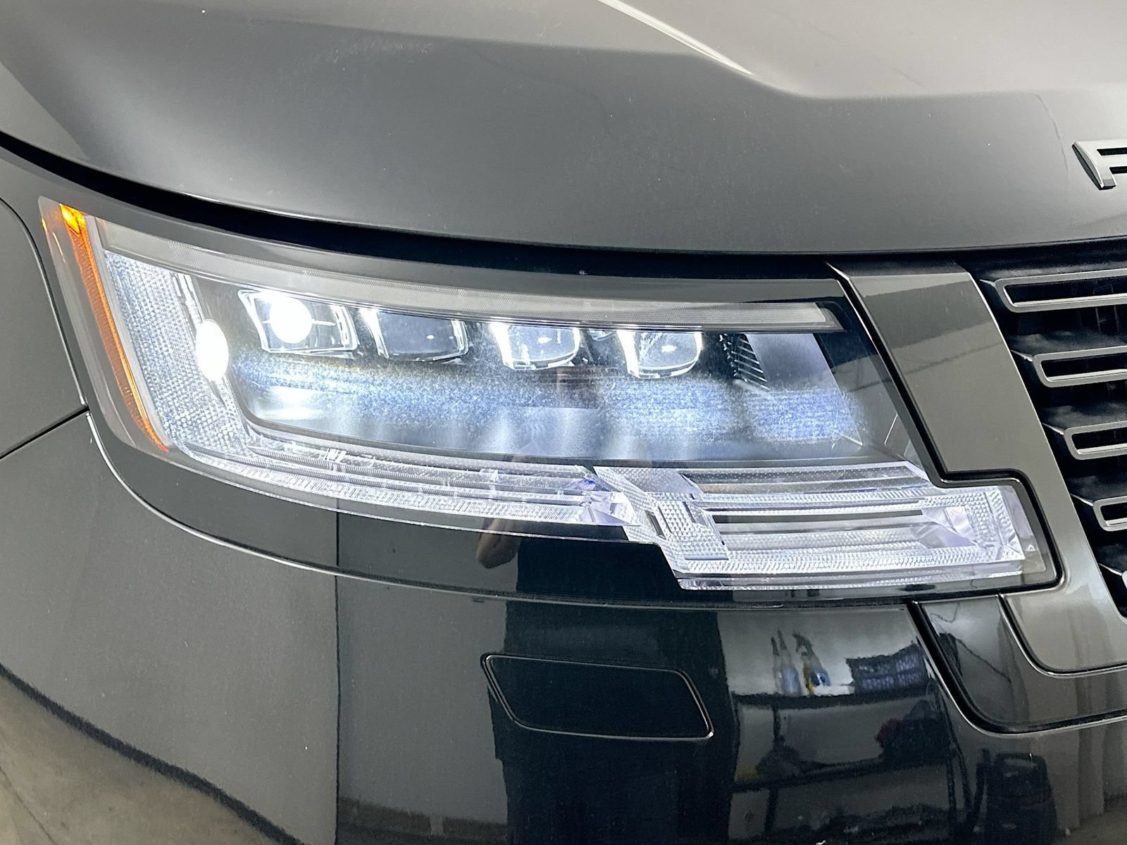 New 2026 Land Rover Range Rover SE AWD/4WD image 9