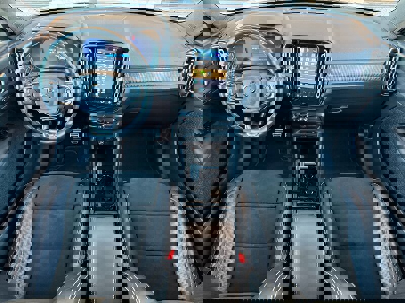 Used 2021 Volvo XC40 P8 Recharge image 4