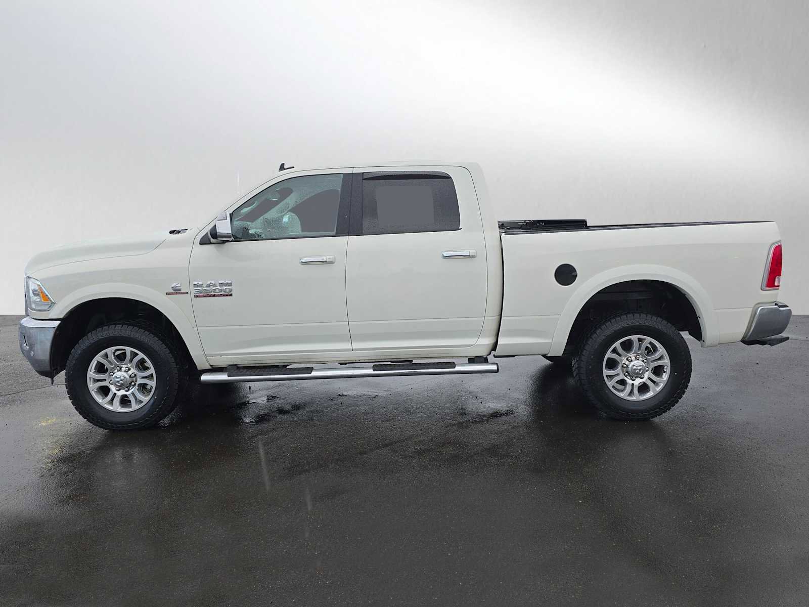 Used 2018 RAM 3500 Laramie w/ Convenience Group image 7