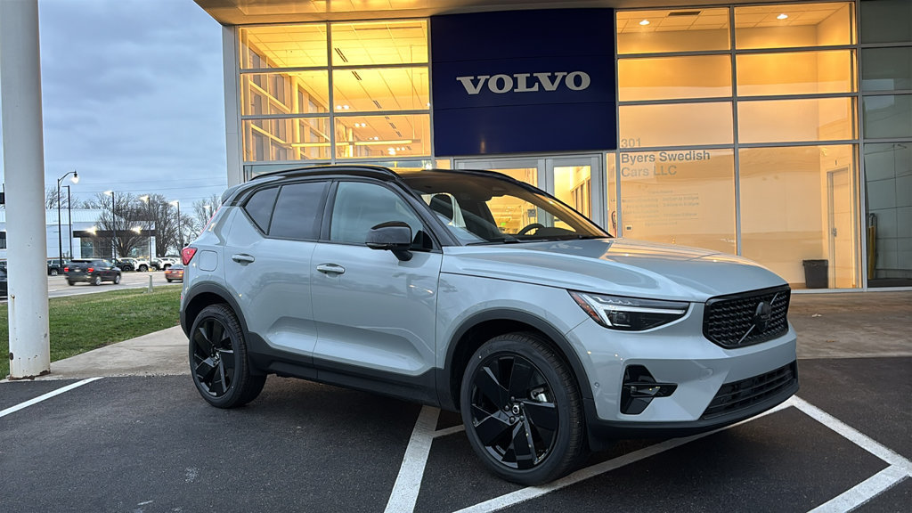 New 2026 Volvo XC40 B5 Ultra w/ Climate Package AWD/4WD image 2