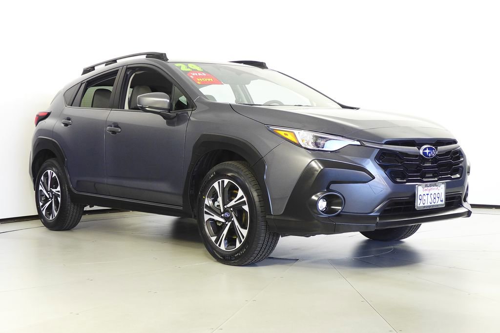Used 2024 Subaru Crosstrek 2.0i Premium w/ Crosstrek Mirror Package AWD/4WD image 4