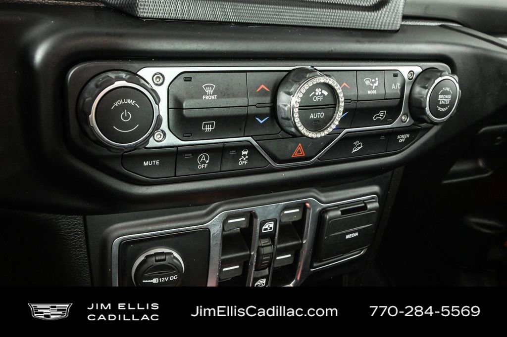 Used 2020 Jeep Wrangler Unlimited Sahara image 15