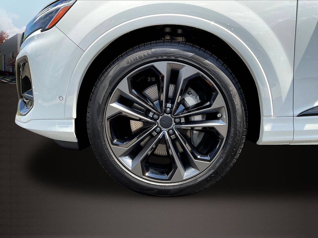 New 2026 Audi Q7 Premium Plus AWD/4WD image 13