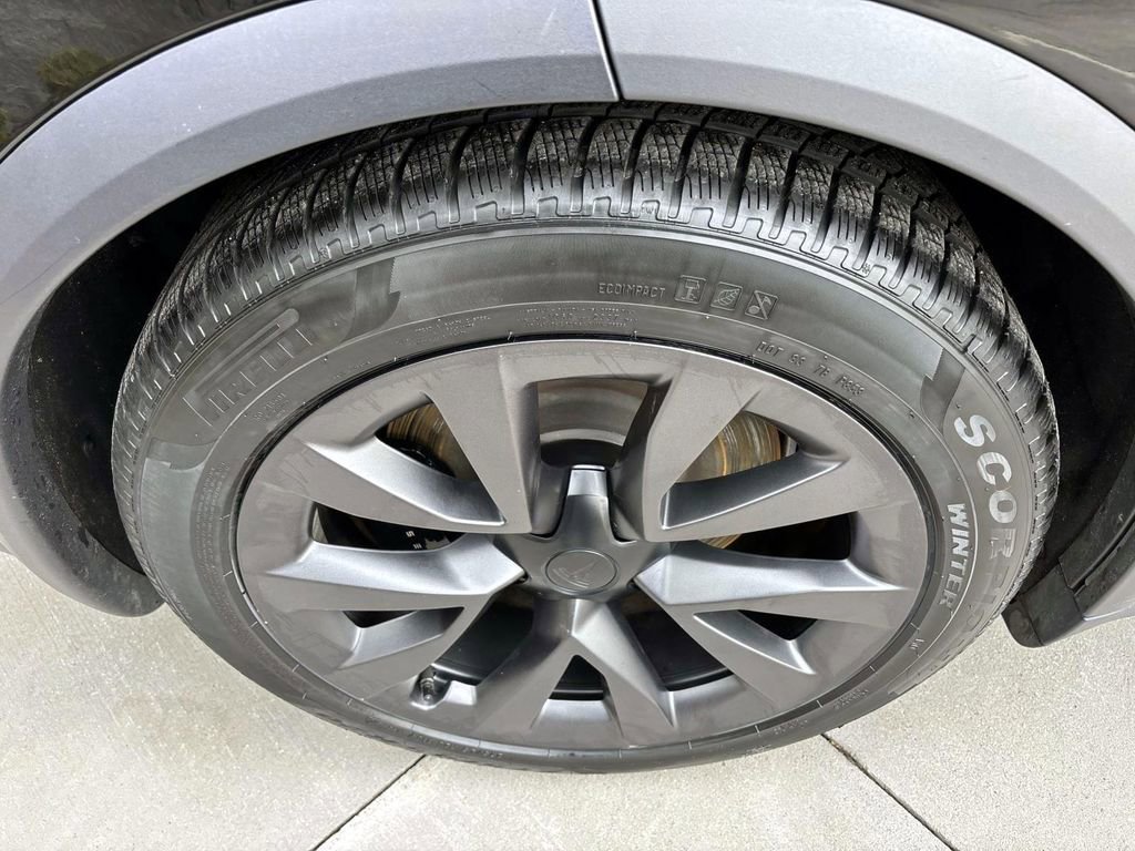 Used 2022 Tesla Model X image 10