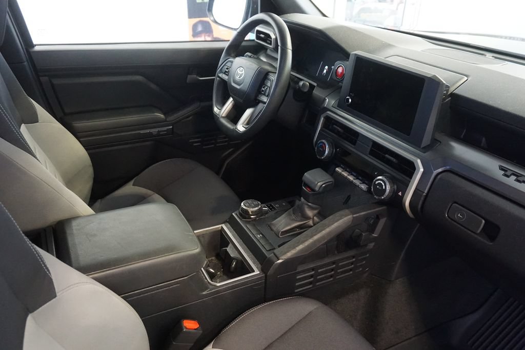 Used 2024 Toyota Tacoma TRD Off-Road AWD/4WD image 19
