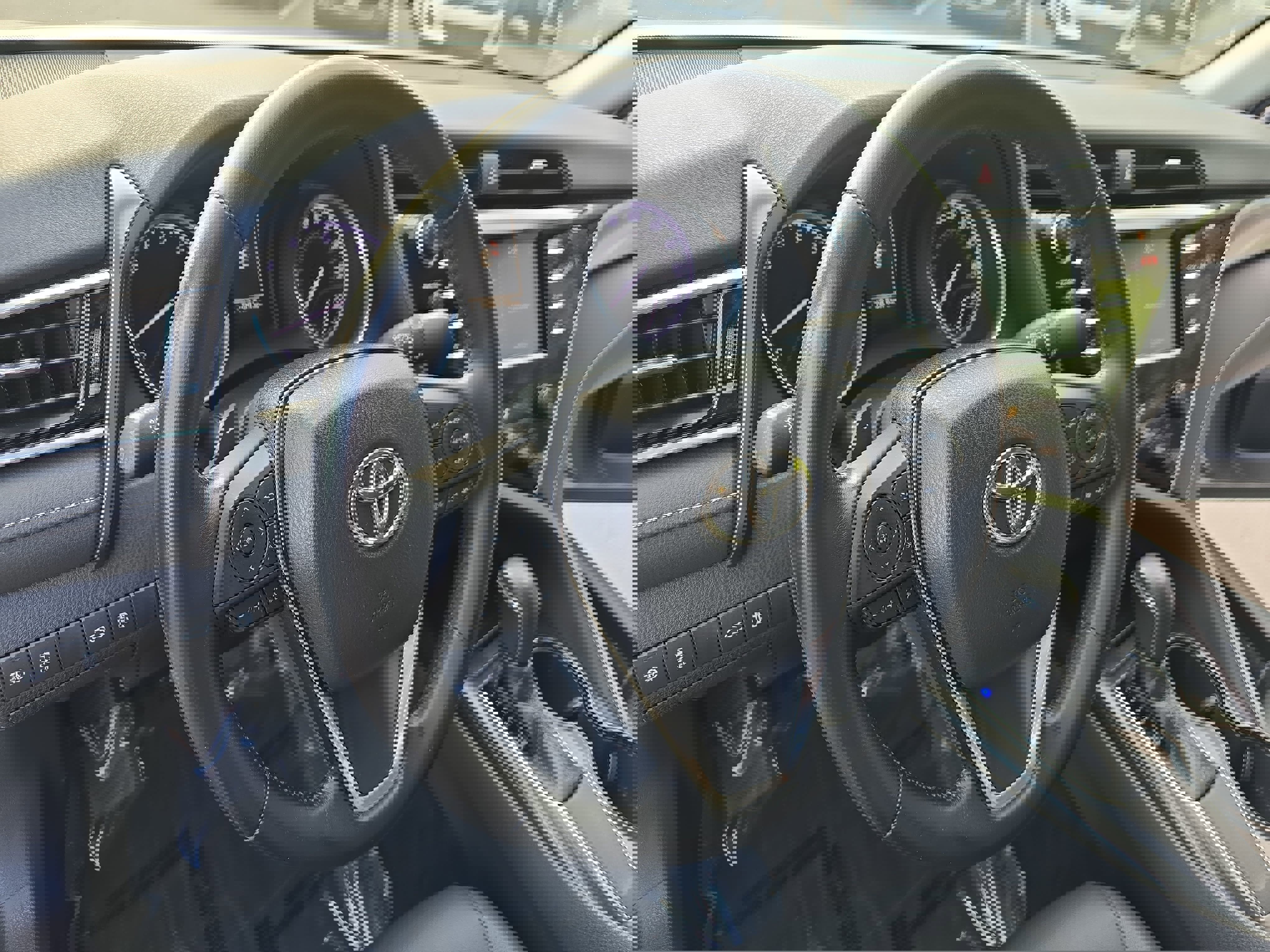 Used 2018 Toyota Camry SE FWD image 15