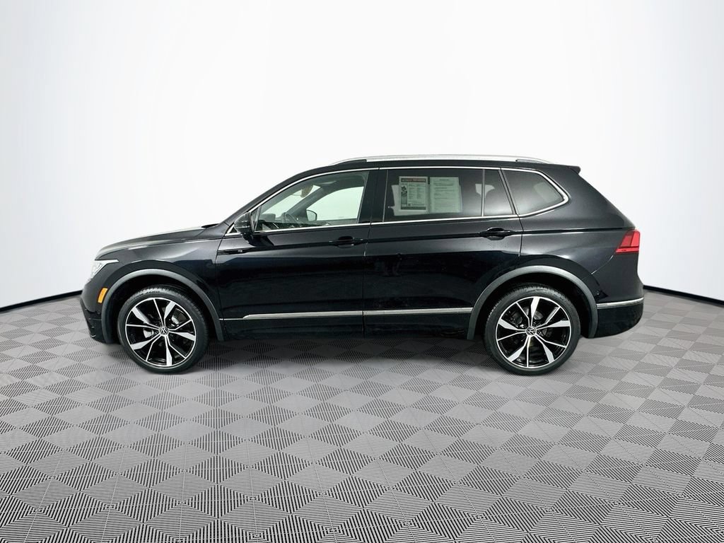 Used 2022 Volkswagen Tiguan SEL R-Line AWD/4WD image 5