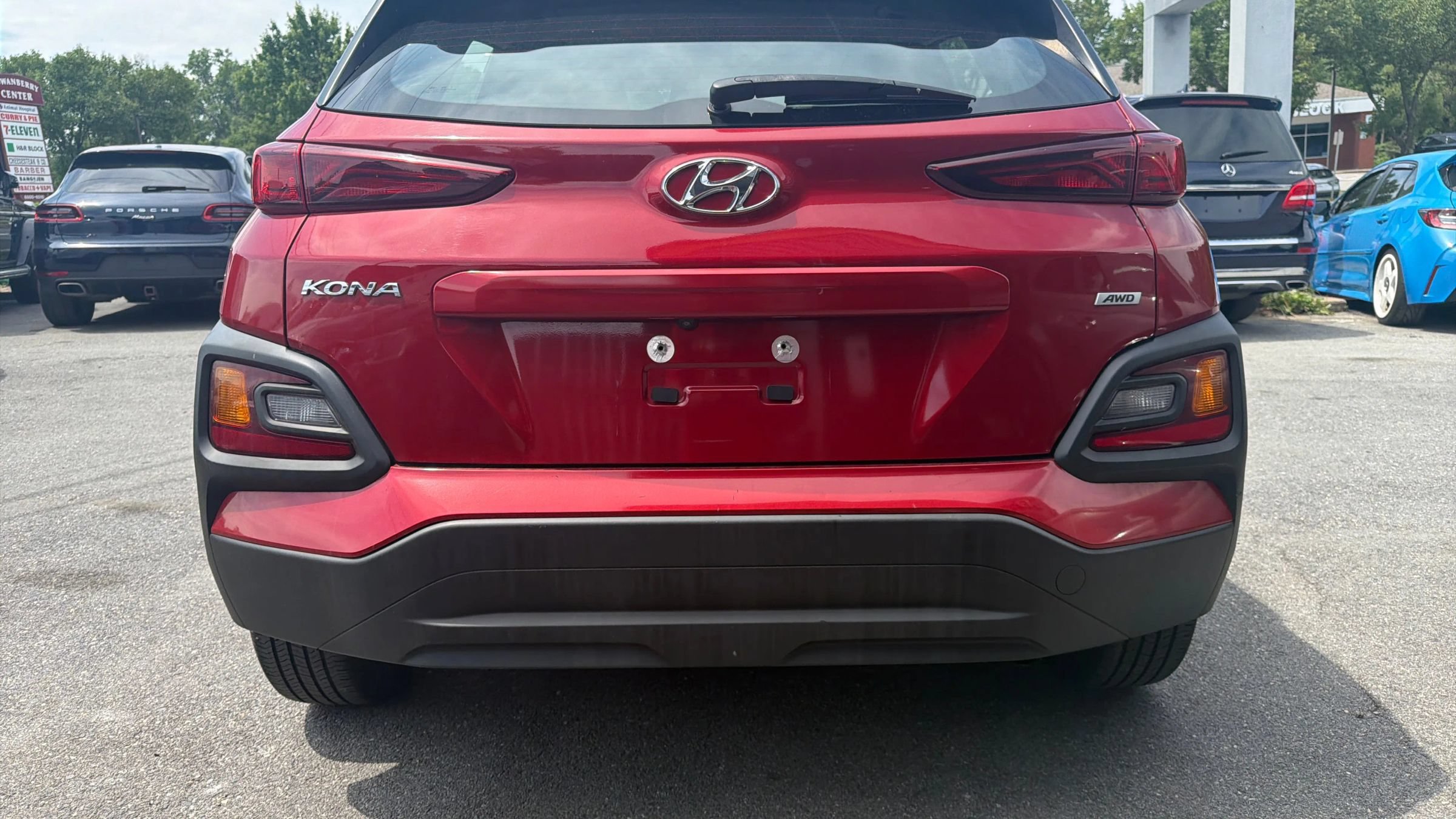 Used 2018 Hyundai Kona SE AWD/4WD image 13