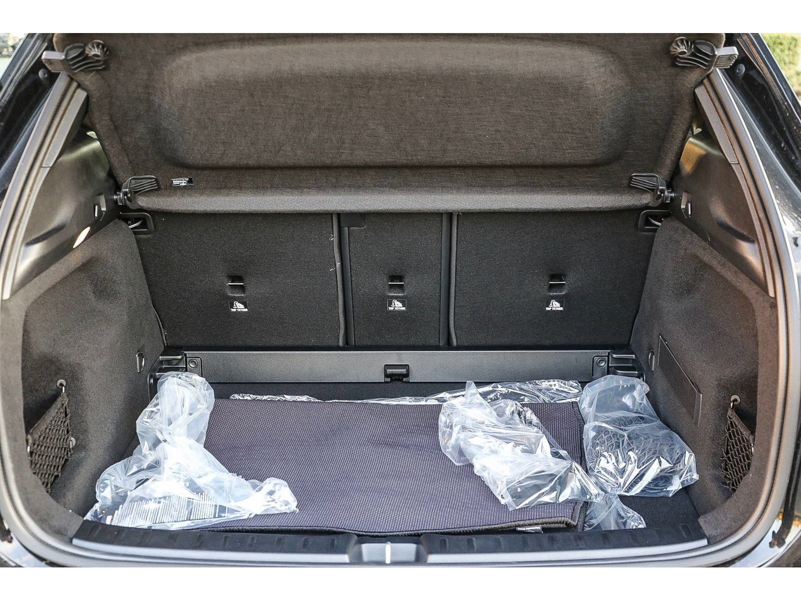Used 2025 Mercedes-Benz GLA 250 4MATIC image 31