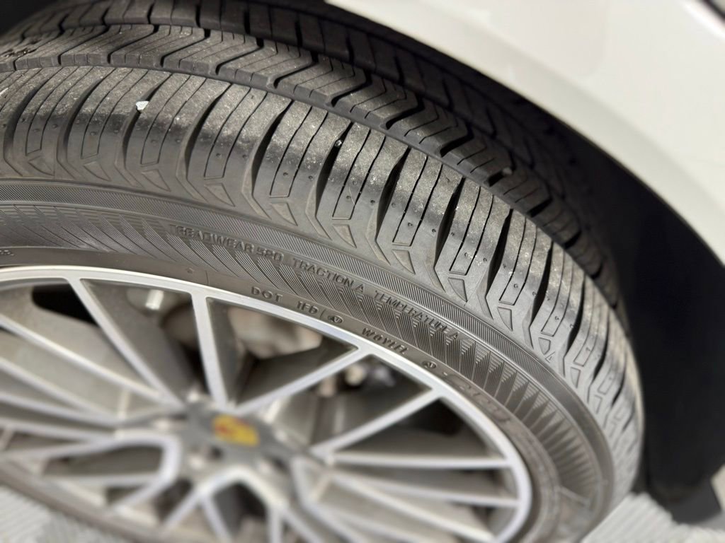 Certified 2021 Porsche Cayenne image 19