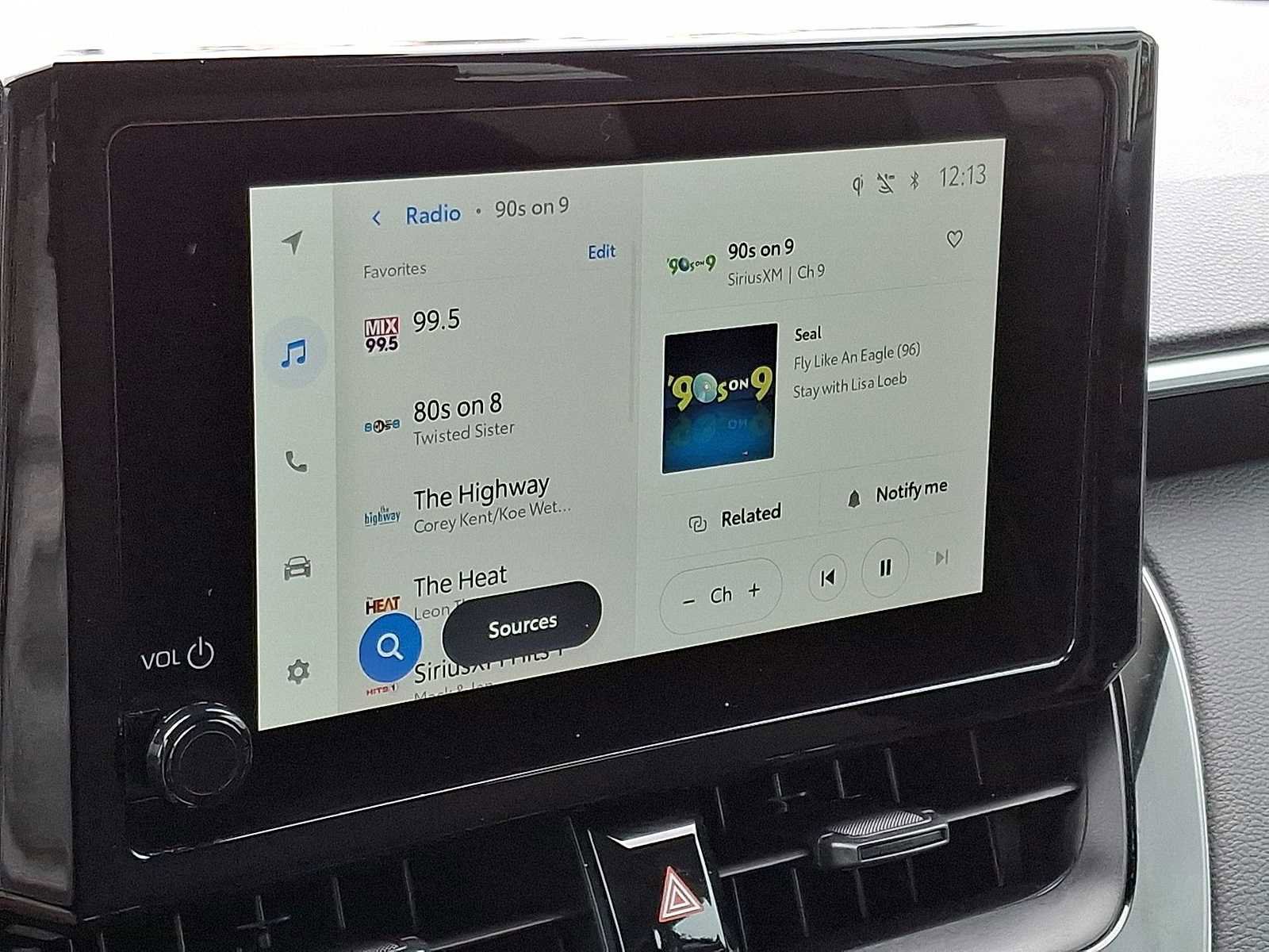 Used 2025 Toyota Corolla Cross LE image 19