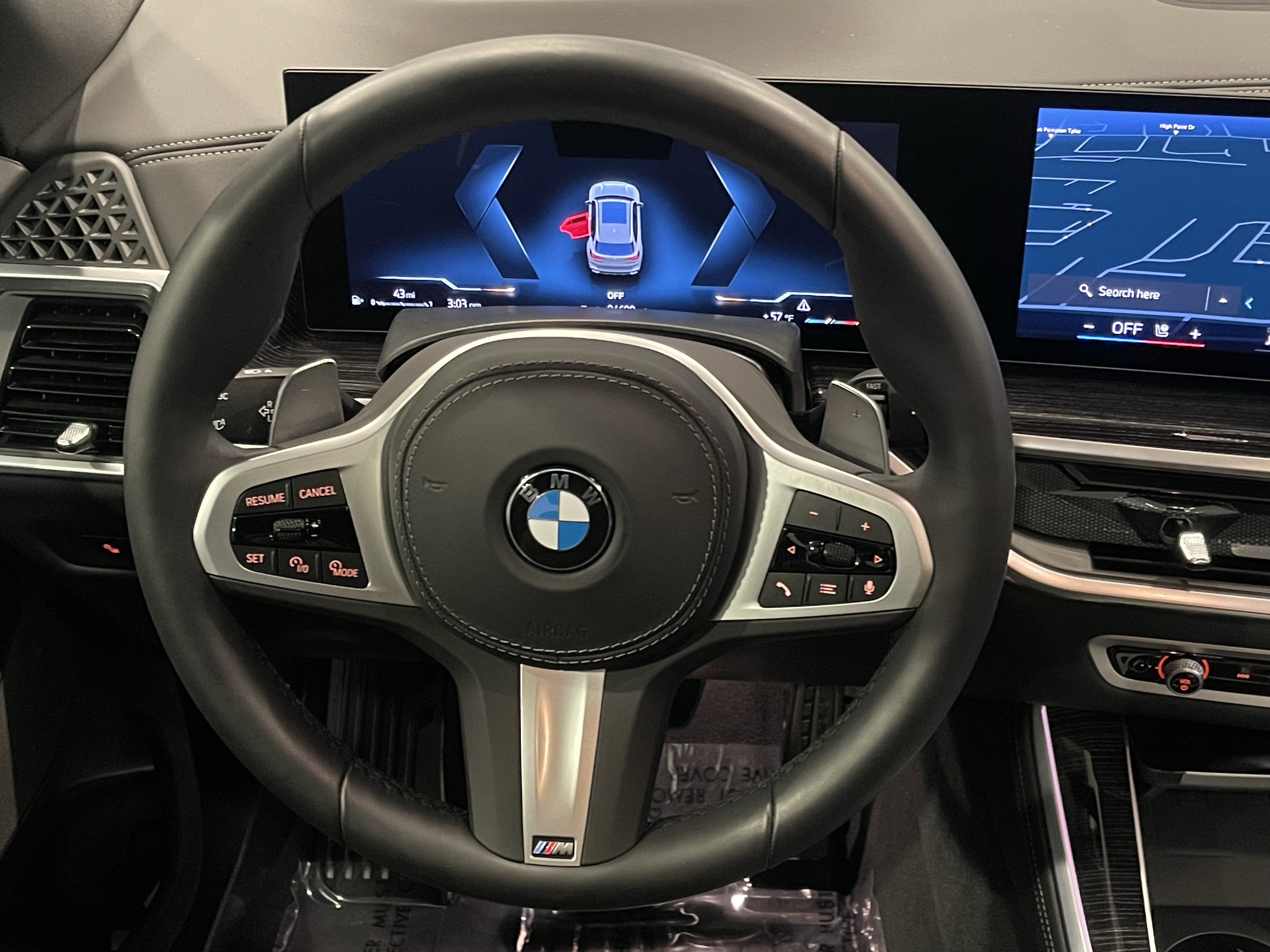 Used 2025 BMW X5 xDrive40i w/ M Sport Package AWD/4WD image 19
